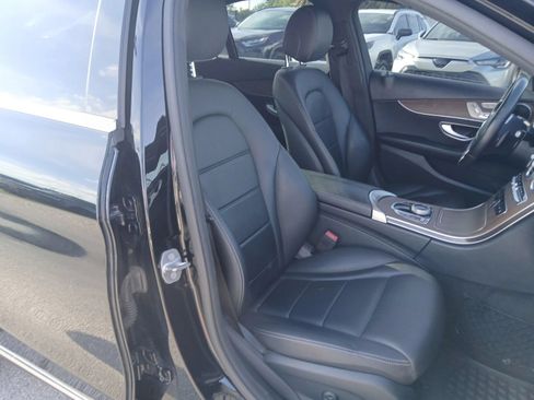 Used 2019 Mercedes-Benz C 300 4MATIC Sedan image 18