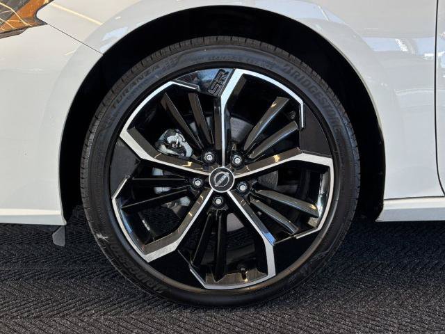 Certified 2025 Nissan Altima 2.5 SR AWD/4WD image 13