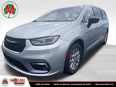 Used 2024 Chrysler Pacifica Touring-L
