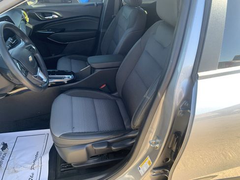 Used 2024 Chevrolet Trax LT w/ Driver Confidence Package image 30