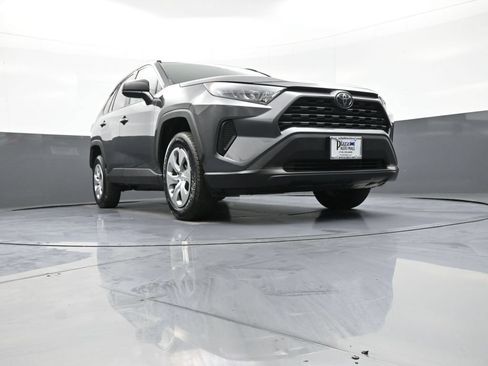 Used 2020 Toyota RAV4 LE w/ All Weather Liner Package AWD/4WD image 27
