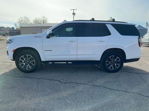 Used 2022 Chevrolet Tahoe Z71 w/ Luxury Package AWD/4WD image 4