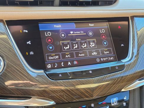 Used 2020 Cadillac XT6 Premium Luxury w/ Platinum Package FWD image 33