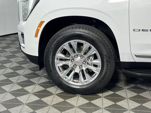 Used 2025 GMC Yukon XL Denali image 10