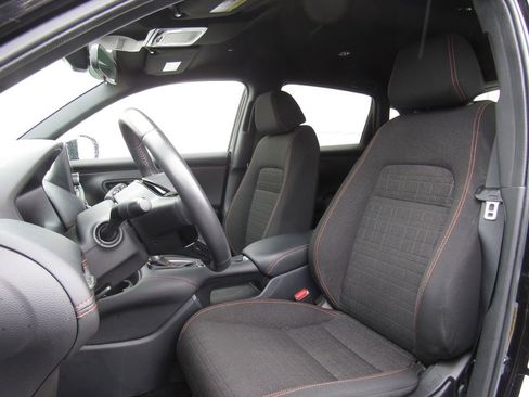 Used 2024 Honda HR-V Sport image 11