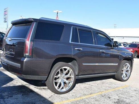 Used 2016 Cadillac Escalade Platinum AWD/4WD image 8