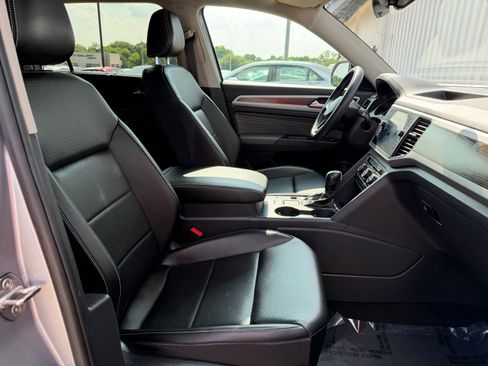 Used 2021 Volkswagen Atlas SE FWD image 26