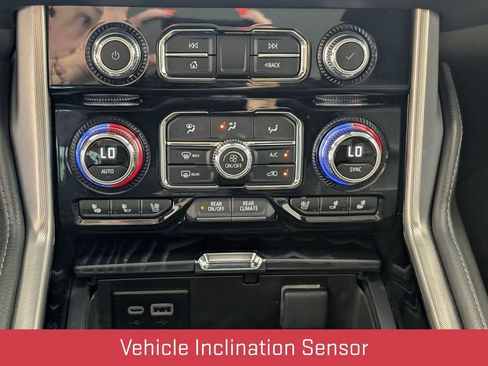 Certified 2024 GMC Yukon XL Denali AWD/4WD image 24
