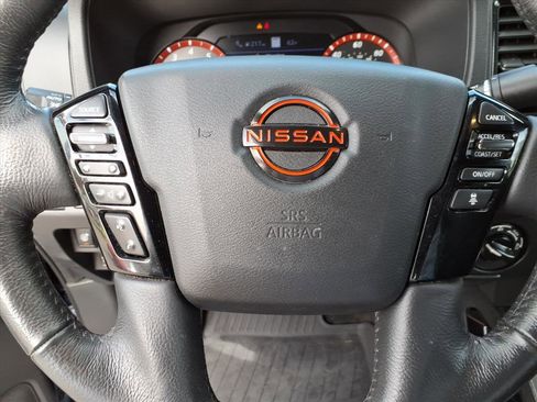 Used 2022 Nissan Frontier PRO-4X w/ Pro-4X Premium Package image 19