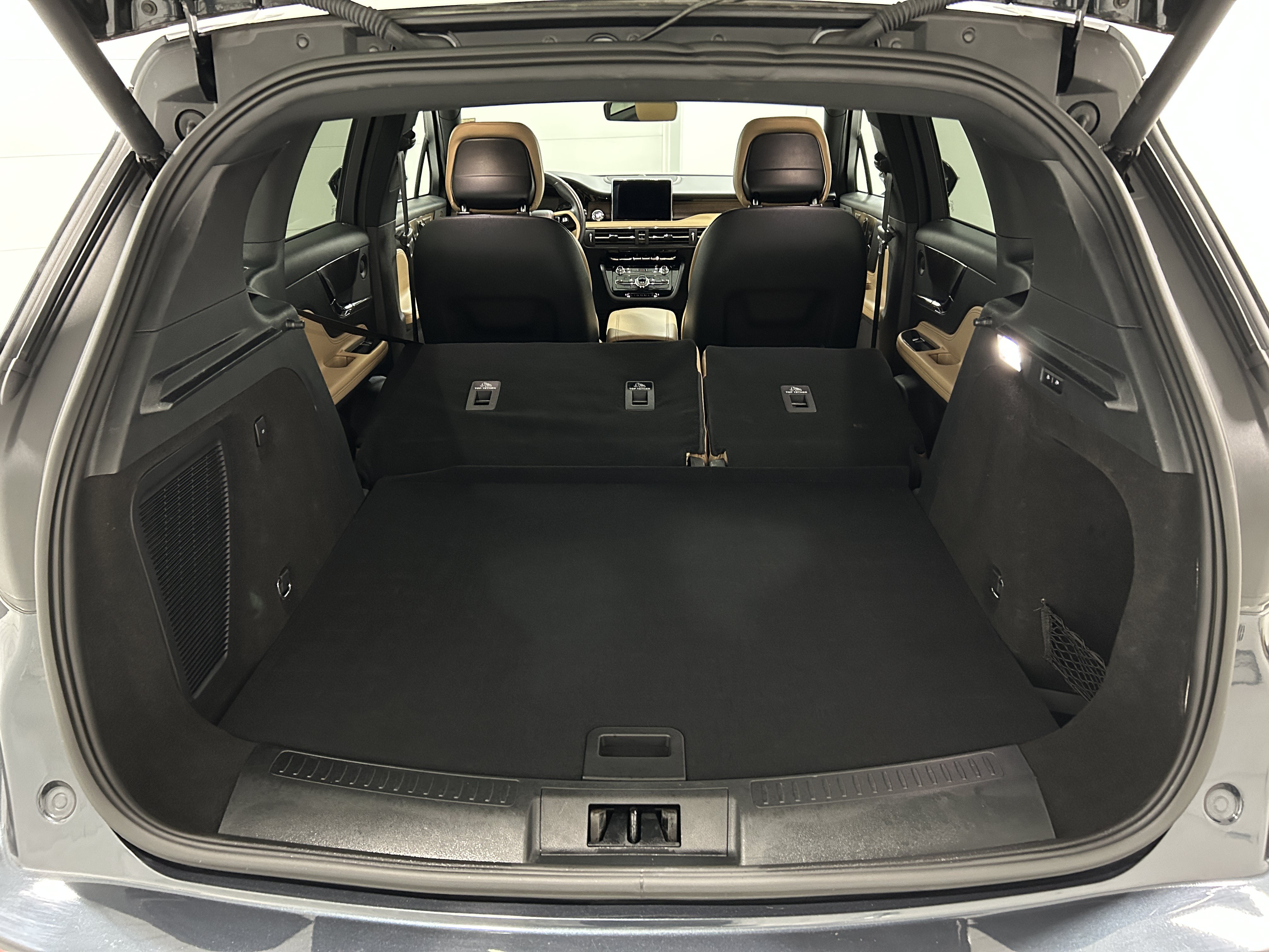 Used 2020 Lincoln Corsair Reserve w/ Elements Package AWD/4WD image 35