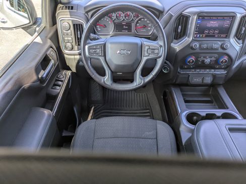 Used 2022 Chevrolet Silverado 1500 RST image 4