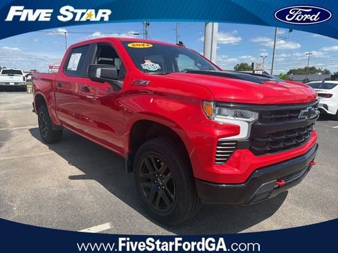 Used 2022 Chevrolet Silverado 1500 LT Trail Boss w/ LT Trail Boss Premium Package AWD/4WD image 1