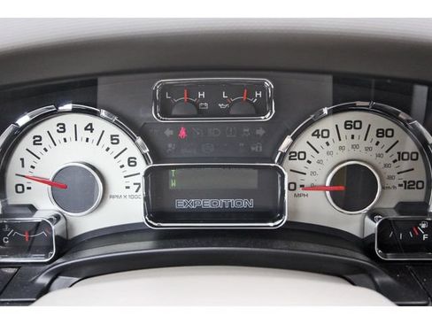 Used 2013 Ford Expedition Limited RWD image 15
