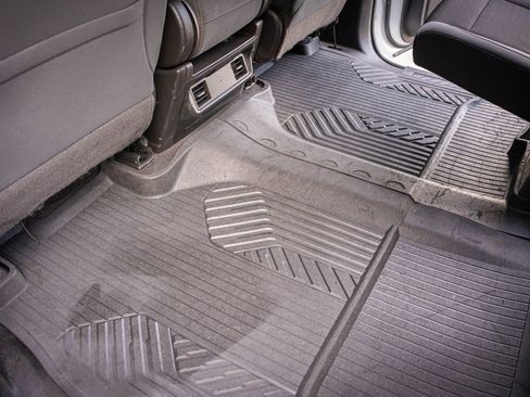 Used 2020 Chevrolet Silverado 3500 LT image 30