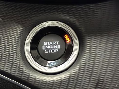 Certified 2023 Jeep Grand Cherokee Laredo image 21