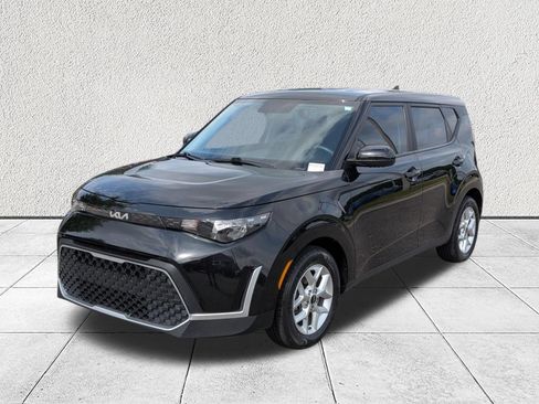Used 2024 Kia Soul LX w/ Option Group 015 FWD image 7