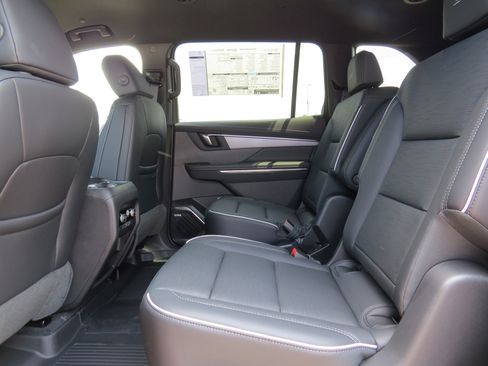 New 2025 Buick Enclave Sport Touring w/ Power Package image 18