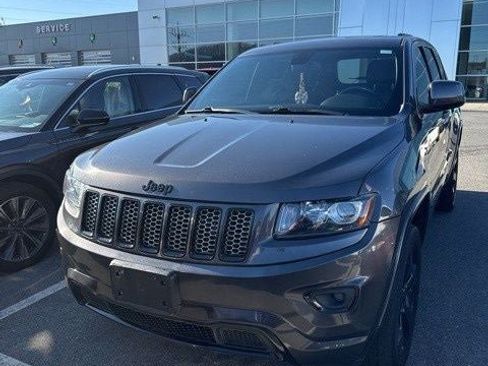 Used 2015 Jeep Grand Cherokee Altitude AWD/4WD image 8