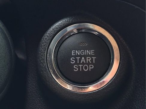 Certified 2022 Subaru Forester Limited image 18