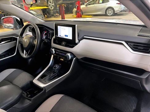 Used 2023 Toyota RAV4 XLE w/ Convenience Package image 14