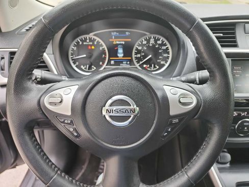 Used 2019 Nissan Sentra SV w/ Exterior Package image 16