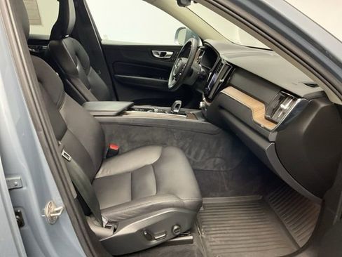Used 2023 Volvo XC60 B5 Plus w/ Climate Package image 27