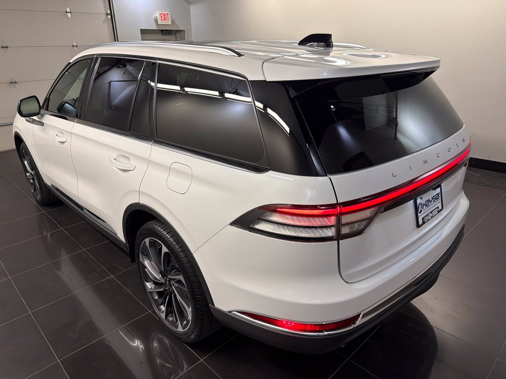 New 2027 Lincoln Aviator Reserve AWD/4WD image 4