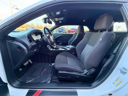 Used 2020 Dodge Challenger R/T w/ Blacktop Package image 9