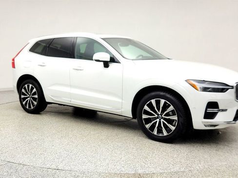 Used 2023 Volvo XC60 B5 Plus w/ Climate Package AWD/4WD image 3