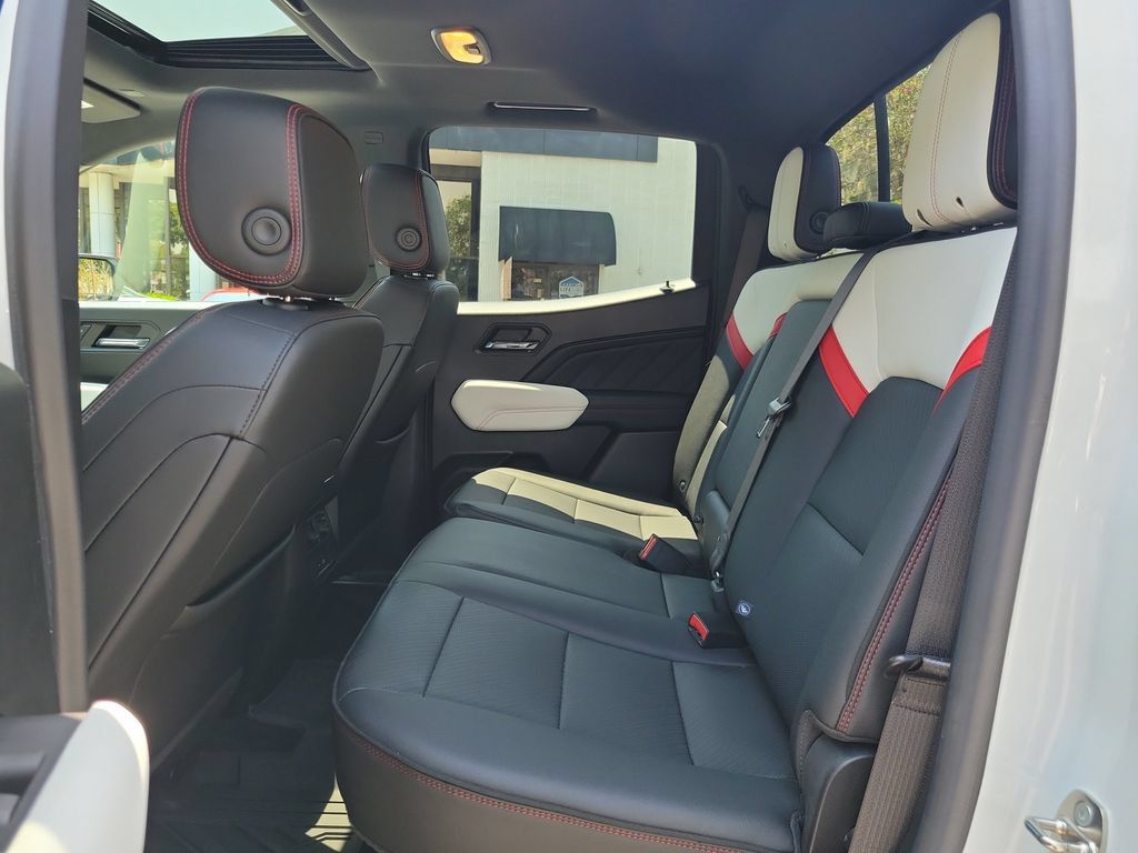 Used 2023 GMC Canyon AT4X AWD/4WD image 11