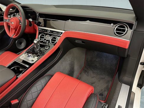 Used 2020 Bentley Continental GT image 6