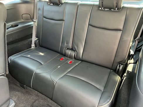 Used 2019 INFINITI QX60 Luxe w/ Sensory Package AWD/4WD image 8