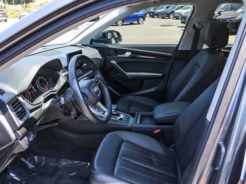 Used 2019 Audi Q5 2.0T Premium w/ Convenience Package AWD/4WD image 19