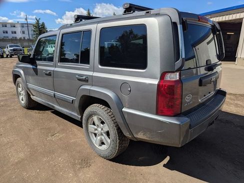 Used 2007 Jeep Commander Sport AWD/4WD image 13