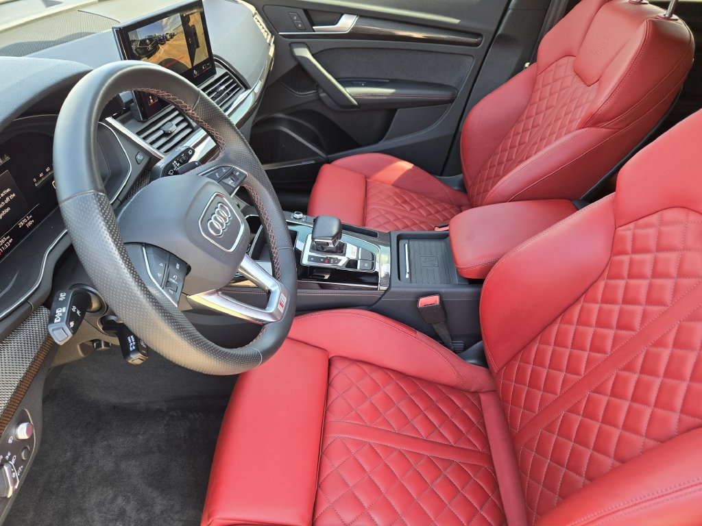Used 2024 Audi SQ5 Prestige AWD/4WD image 16