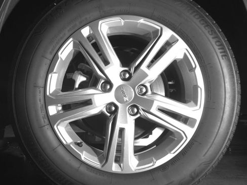 Used 2024 GMC Terrain SLE AWD/4WD image 20