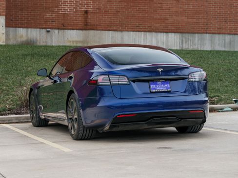 Used 2023 Tesla Model S Standard Range image 5