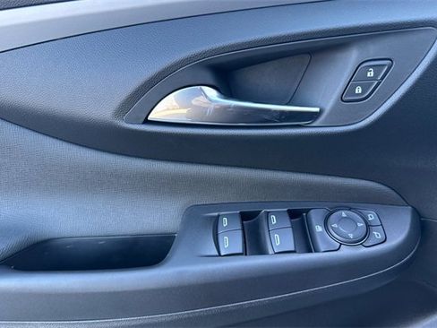 New 2026 Buick Envista Preferred image 11