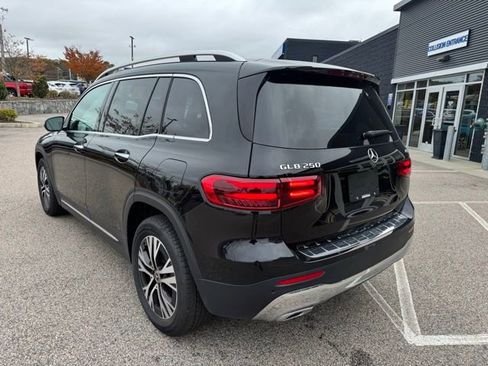 Used 2024 Mercedes-Benz GLB 250 4MATIC image 6