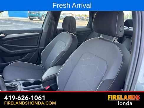 Used 2025 Volkswagen Jetta Sport FWD image 15