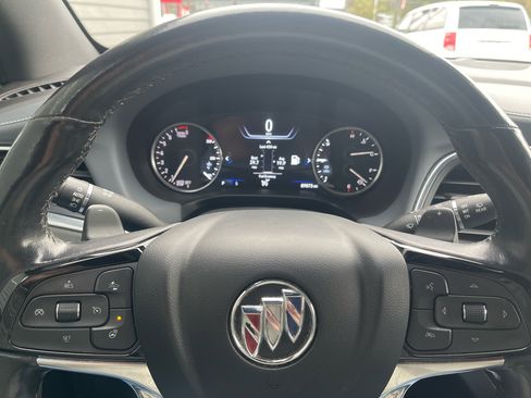 Used 2022 Buick Enclave Premium image 13