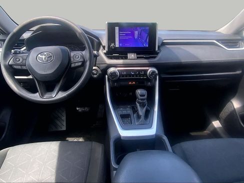 Used 2025 Toyota RAV4 XLE FWD image 15