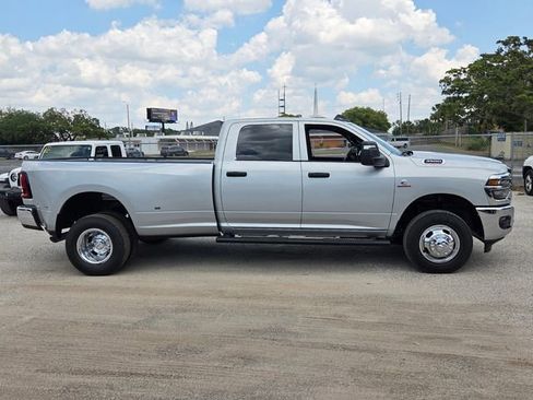 New 2026 RAM 3500 Tradesman AWD/4WD image 9
