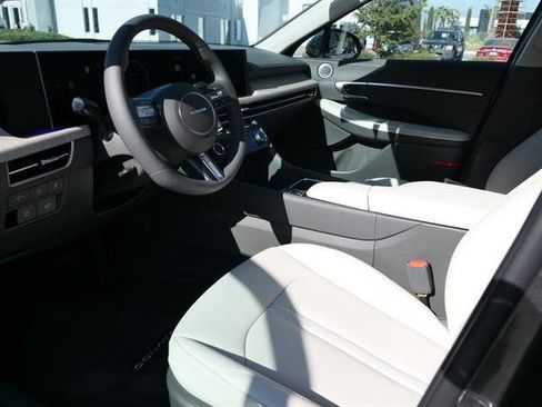 New 2025 Hyundai Sonata Limited image 12