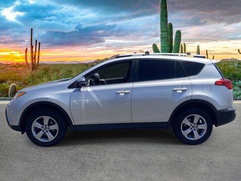 Used 2015 Toyota RAV4 XLE FWD image 6