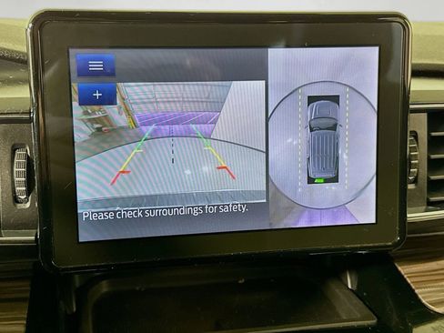 Used 2023 Ford Explorer Limited w/ Equipment Group 301A image 27