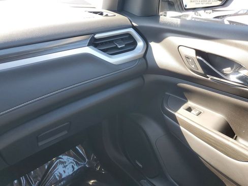 Certified 2023 GMC Acadia SLT w/ Elevation Edition image 19