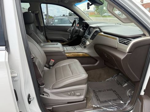 Used 2017 GMC Yukon Denali w/ Open Road Package AWD/4WD image 10