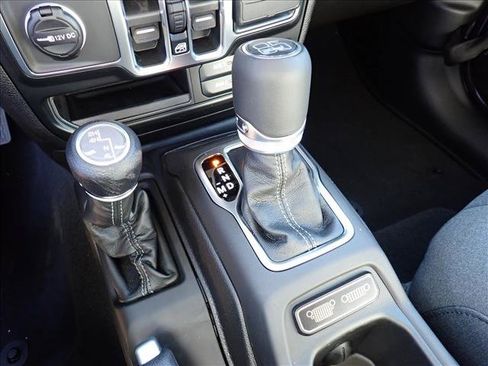 New 2026 Jeep Gladiator Sport AWD/4WD image 16