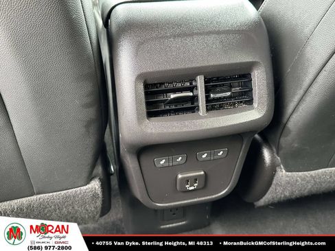 Certified 2023 Chevrolet Equinox Premier FWD image 14